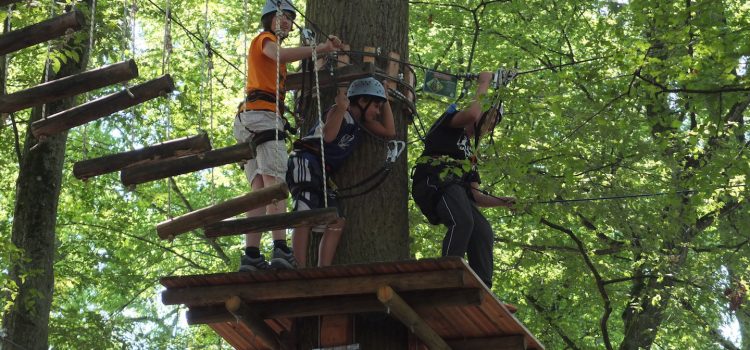 Abenteuer im Kletterpark Abenteuer im Kletterpark